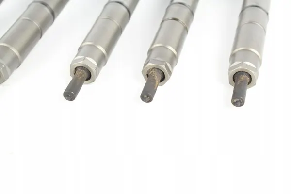 Iniettore carburante Audi A5 8T 3.0 TDI CAPA 07-12 057130277AG image 7