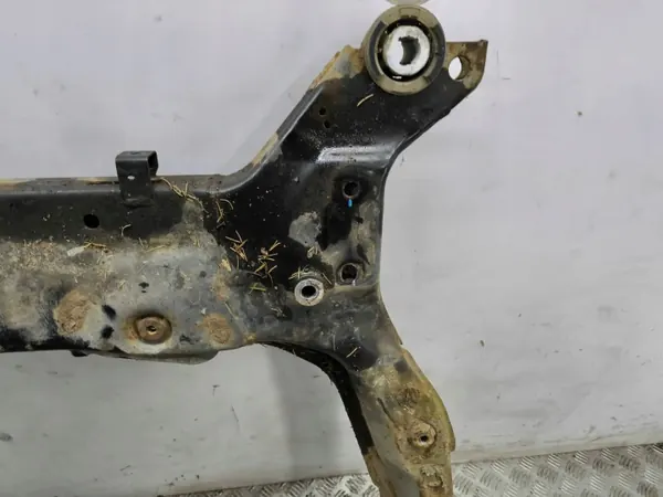 Volvo V70 2008 Voorste hulpframe OEM AMD126568 image 6