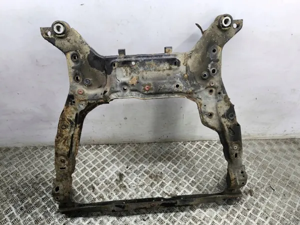 Volvo V70 2008 Voorste hulpframe OEM AMD126568 image 7