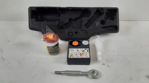 Kit reparação tapete bagageira Volvo V60 II OEM 31471271 image 4