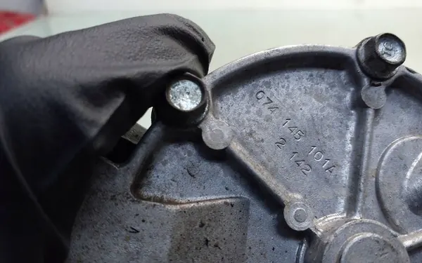 1992 Audi 100 S4 C4 Imupumppu 074145101A image 5