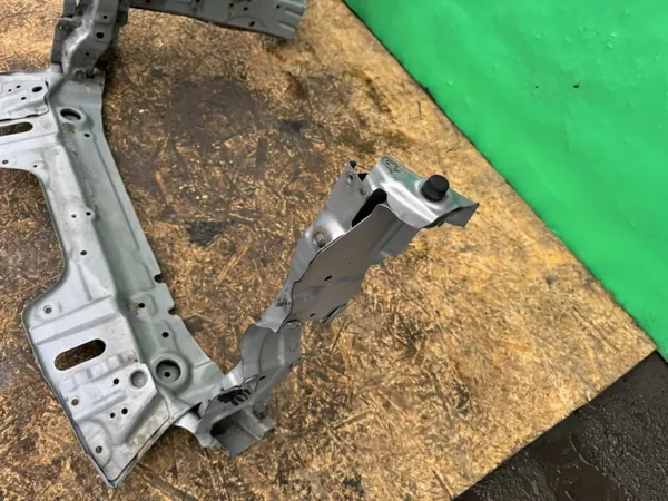 Honda OEM höger sidopanel GM1 2008-2013 image 8