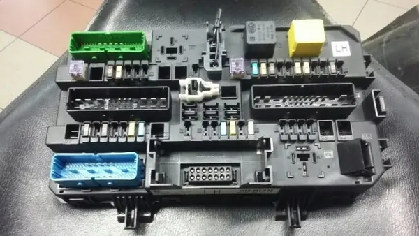 Caja BSI OEM 286lh para Opel Astra H - Usado image 2