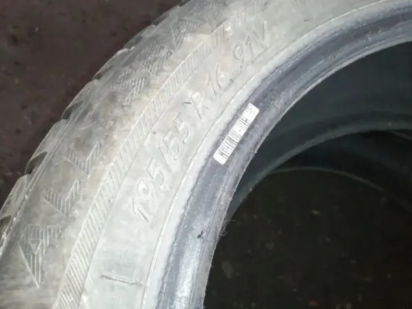 Grelha traseira de bagageira OEM 19555R16 Mercedes A W169 image 4