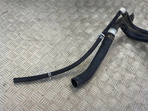 Suzuki brandstofvulpijp OEM 4093102 voor SX4 S-Cross image 4
