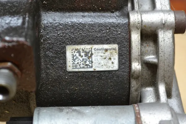 Brandstofinjectiepomp 03L130755E Audi Seat Skoda VW image 2