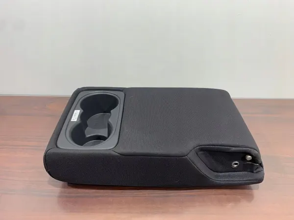 Accoudoir arrière OEM FBZ26158 pour Hyundai Ioniq 2019 image 2