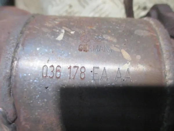 Collecteur d'échappement OEM 036178EAAA pour moteur 1.4L image 4