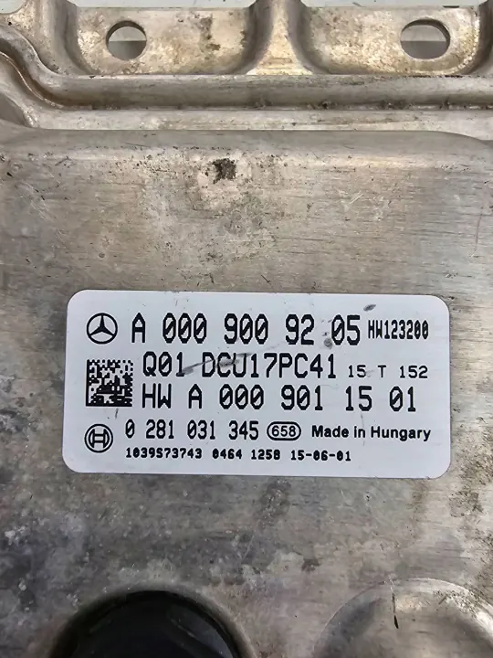 Mercedes-Benz AdBlue-Steuergerät OEM A0009009205 image 3