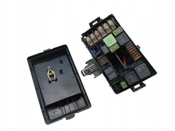 Sulakelaatikko OEM 5Q0907361C VW Golf VII:lle image 2