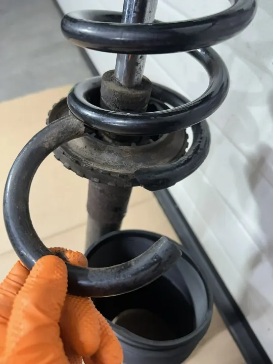 Achter rechter schokdemper OEM A2213208613 Mercedes image 4