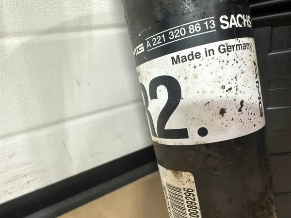 Achter rechter schokdemper OEM A2213208613 Mercedes image 7