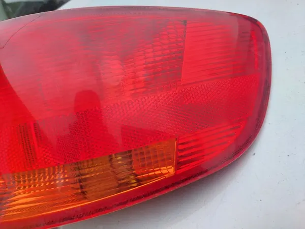 AUDI A3 8P 05-08R 5D Luz Trasera Derecha Original image 3