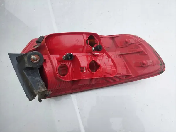 AUDI A3 8P 05-08R 5D Luz Trasera Derecha Original image 4