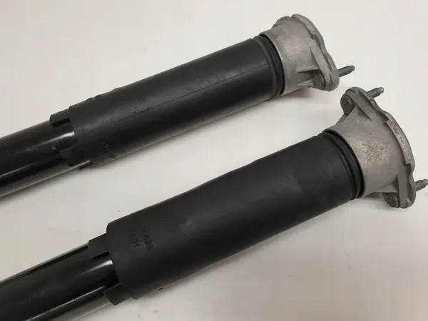 MERCEDES CLS W218 BAKRE AIRMATIC STÖTDÄMPARE A2183200130 A2183200230 image 7