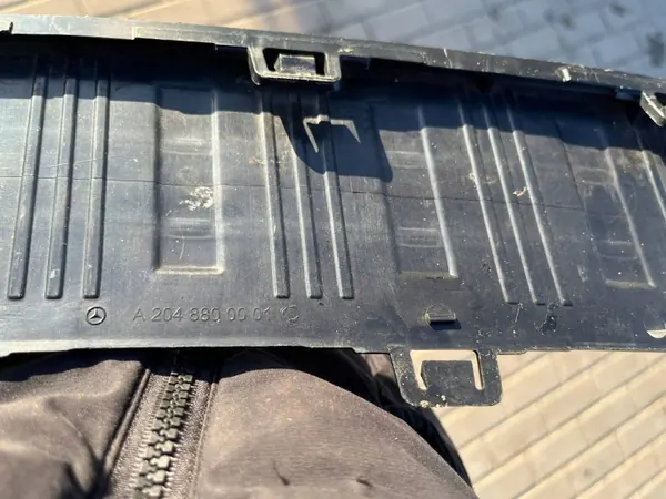 Mercedes-Benz OE A2048800001 Bumper sierstrip image 3