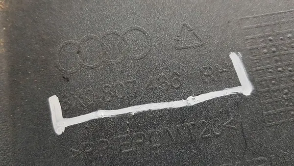 Audi A1 2012 Canto do para-choque dianteiro direito image 7