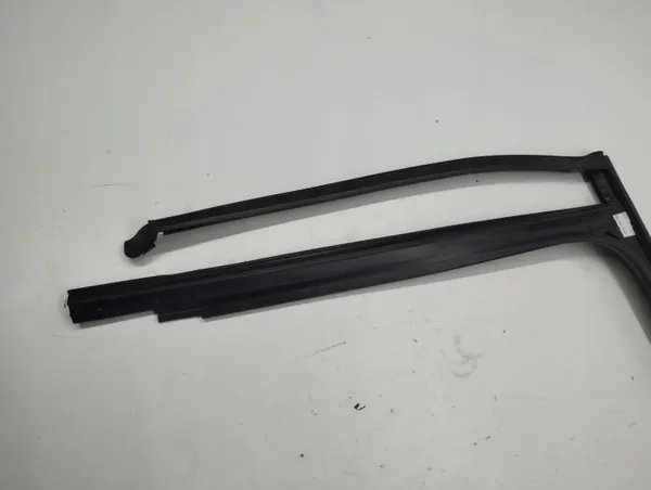 OEM 5NA839432 achterdeur raamrubber rechterzijde image 4