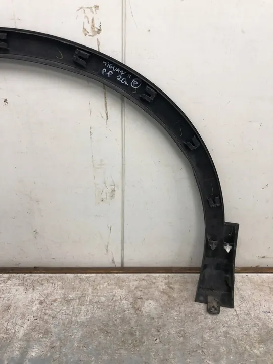 Oikea etupuskuri VW Tiguan II image 8