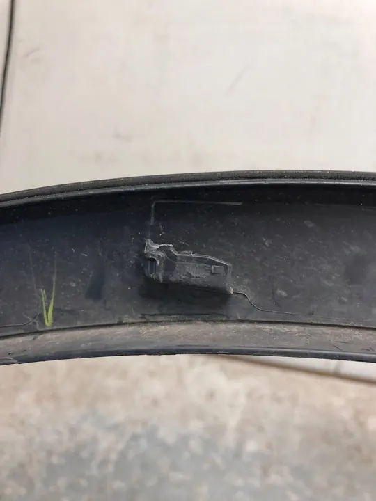 Oikea etupuskuri VW Tiguan II image 9