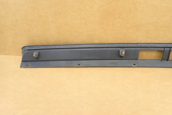 Couvre-seuil de hayon Iveco Daily III OEM 500323987 image 10