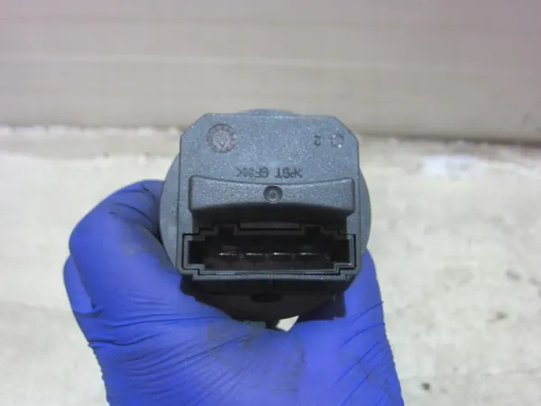 BMW Ilma-jetin säätölaite OEM 64116949645 - Käytetty image 4