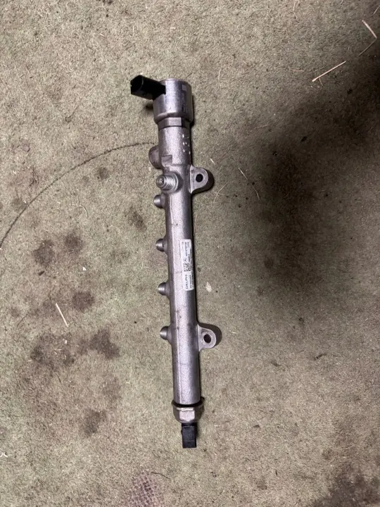 Carril de inyección OEM A6510700700 para Mercedes Sprinter image 10