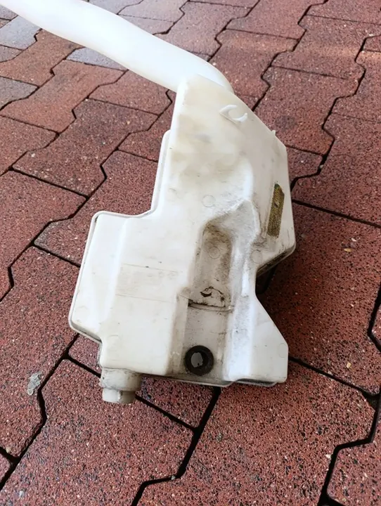 Tuulilasinpesunesteen säiliö Renault Clio IV 289103346R image 4