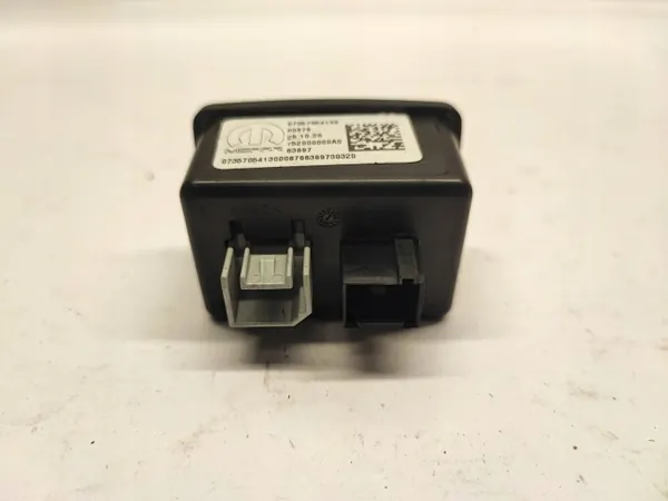 Tomada USB Fiat Doblo OEM 07357054130 - Usado image 6