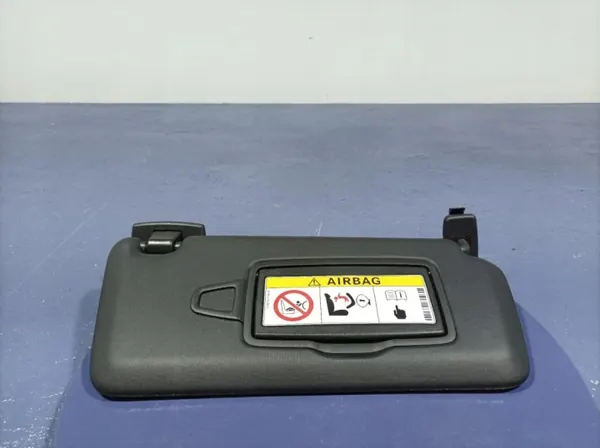 Visera derecha Mercedes GLA W156 OEM A1768101400 image 2