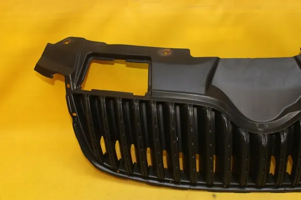 Front Grill Skoda Roomster 6Q0122101CB image 2