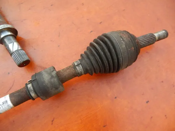 Semi-eixo esquerdo OEM 391010115R para Renault Clio IV image 4