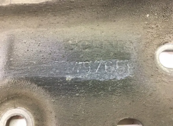 Scania Uitlaatbeugel OEM 1497658 - Gebruikt image 6
