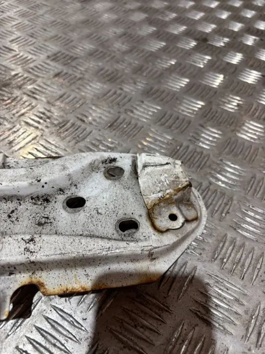 Viga do para-choques dianteiro OEM PK22732 Suzuki Baleno II image 3