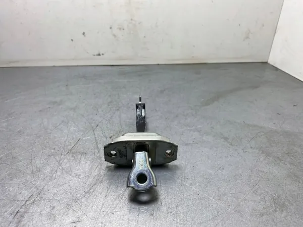 Mitsubishi FBZ16530 Bakdörrs stopp - Begagnad image 3