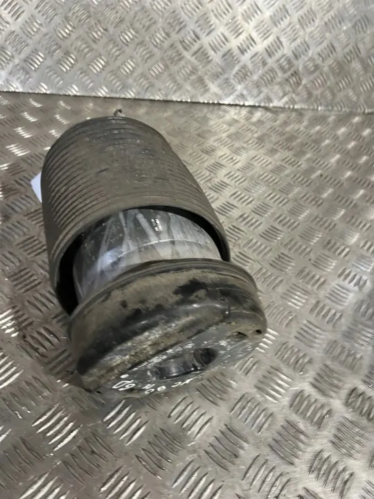 Volvo XC90 2017 Luftfederbalg Hinterachse OEM 31476428 image 2