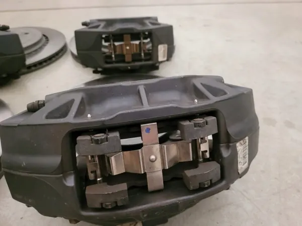 Kit de freins avant NT-C16-BREMBO pour Camaro SS image 3