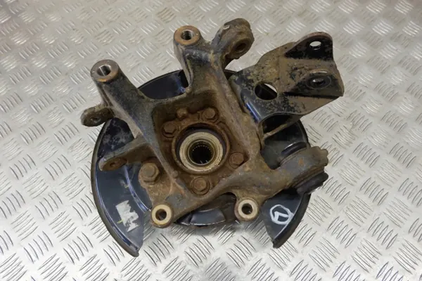 Toyota RAV4 taka pyörän navan OEM 4230542020 image 3