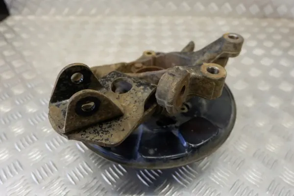Toyota RAV4 taka pyörän navan OEM 4230542020 image 6