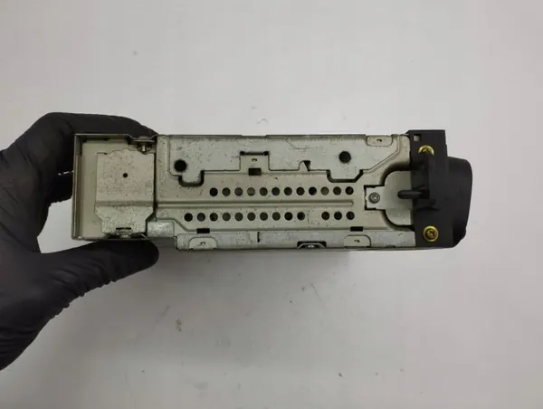 Changer CD d'occasion OEM P56038531AD Chrysler Voyager image 3