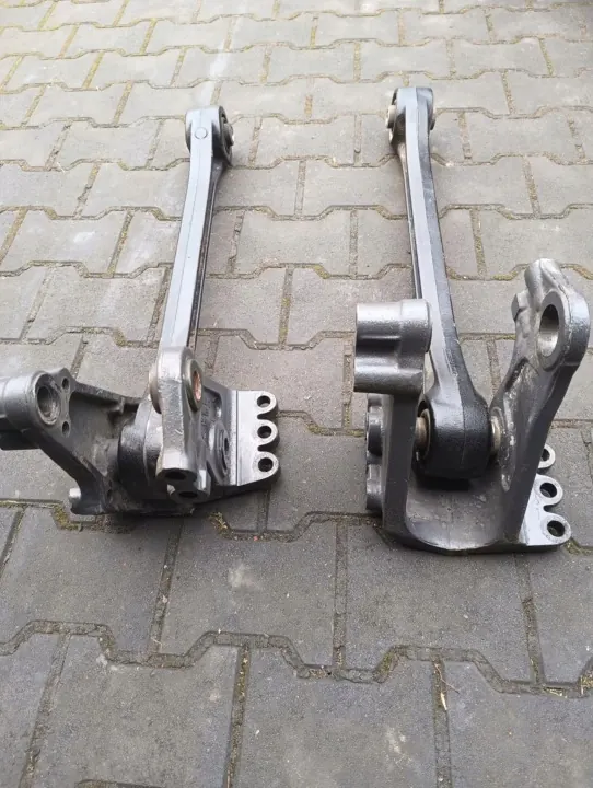 Bras de réaction Scania OEM 2400639 2400640 image 2