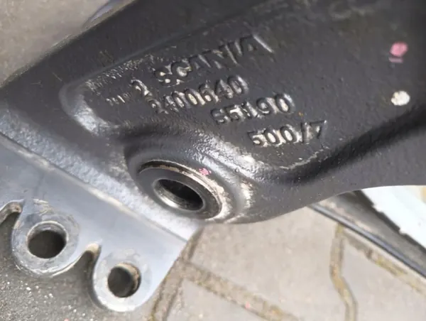 Bras de réaction Scania OEM 2400639 2400640 image 4