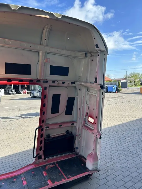 Compartiment latéral Scania BOK TOPLINE grand rangement image 4