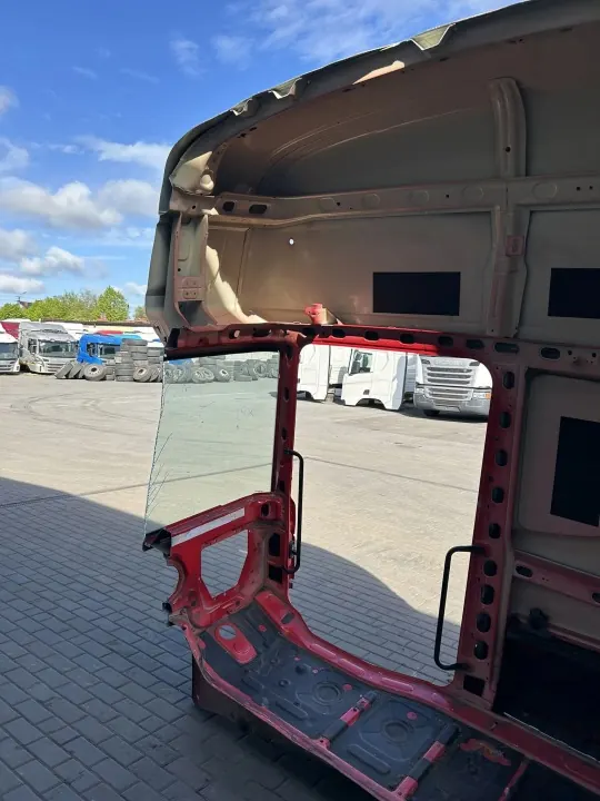 Compartiment latéral Scania BOK TOPLINE grand rangement image 5
