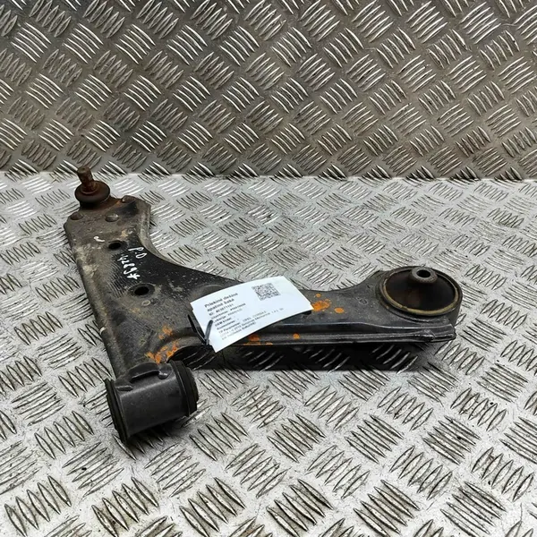 Braccio di controllo inferiore anteriore destro Opel Corsa E 2019 OEM image 2