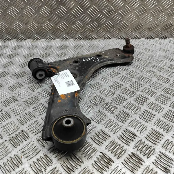 Braccio di controllo inferiore anteriore destro Opel Corsa E 2019 OEM image 3