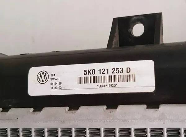 Radiador de agua Skoda Yeti 2016 5K0121253D image 8
