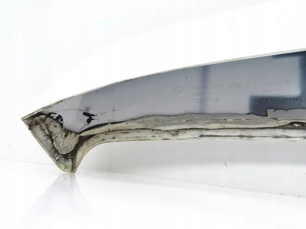Spoiler de maletero Skoda Fabia III OEM 6V6071644 Usado image 8