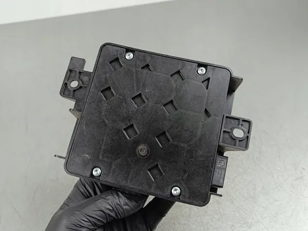 Module de verrouillage central Dodge RAM VAN 2018 image 3