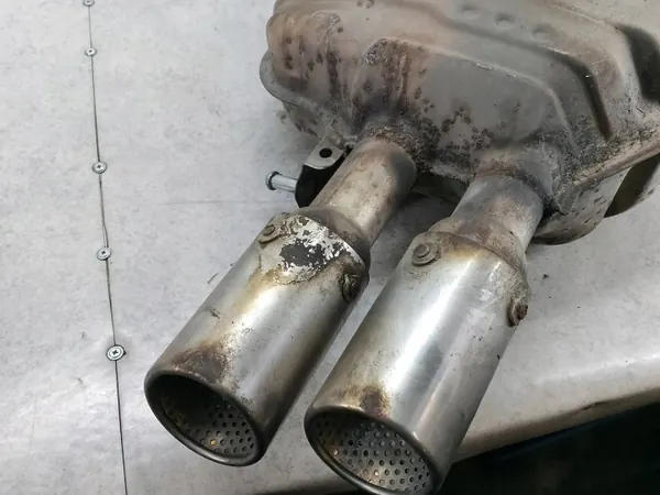 Audi A4 B8 2.0 TDI einddemper OEM 8K0253611H image 7